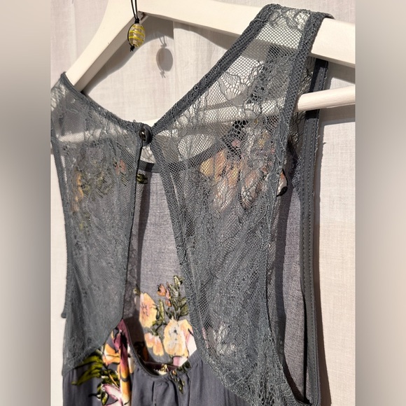 GYPSIES & MOONDUST - Women’s SHIFT Dress Floral Sz M - GRAY - Picture 10 of 13